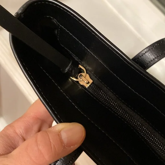 Kate Spade Tote Bag - Picture 15 of 16